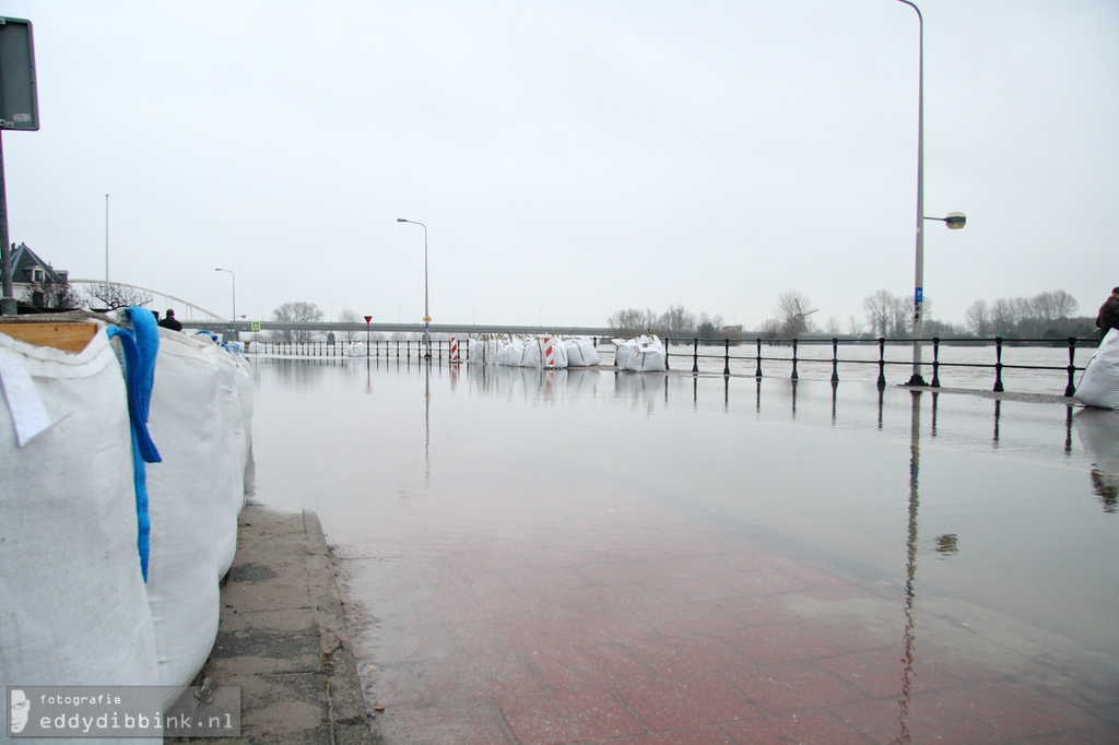 2011-01-14 Hoog water, Deventer (blog) 001